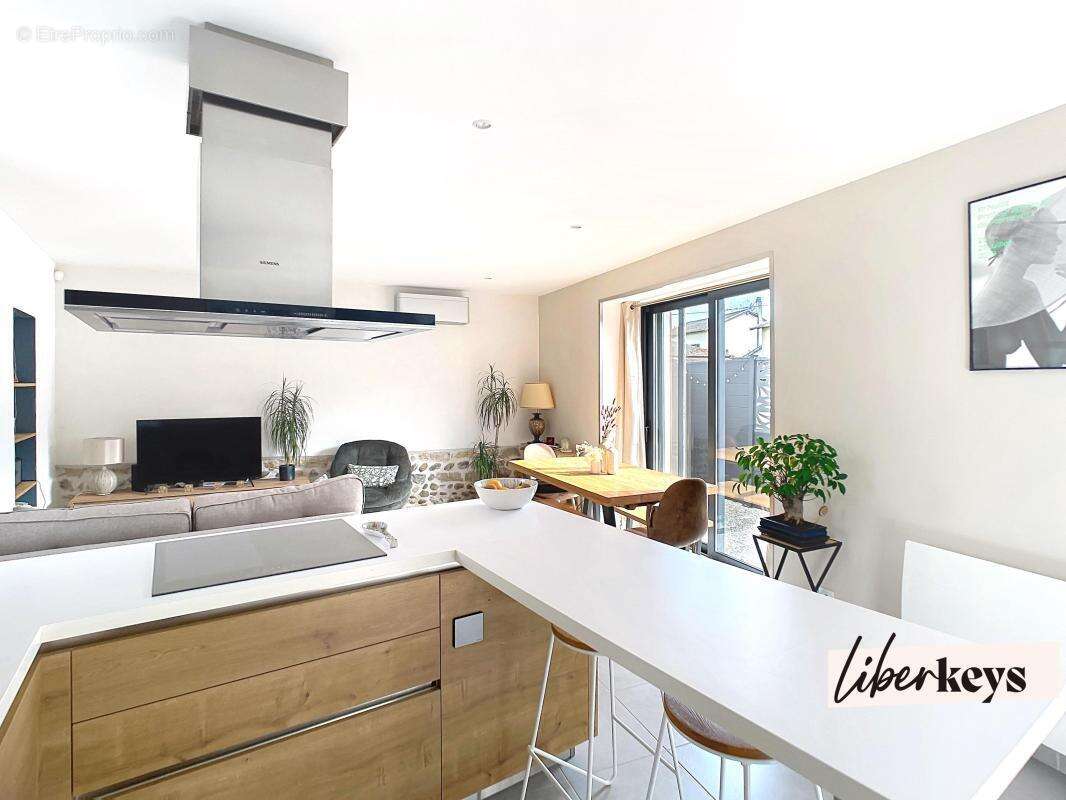 Maison à CAILLOUX-SUR-FONTAINES