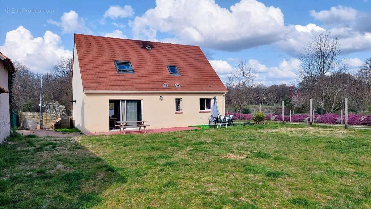 Maison à LA FERTE-SAINT-CYR