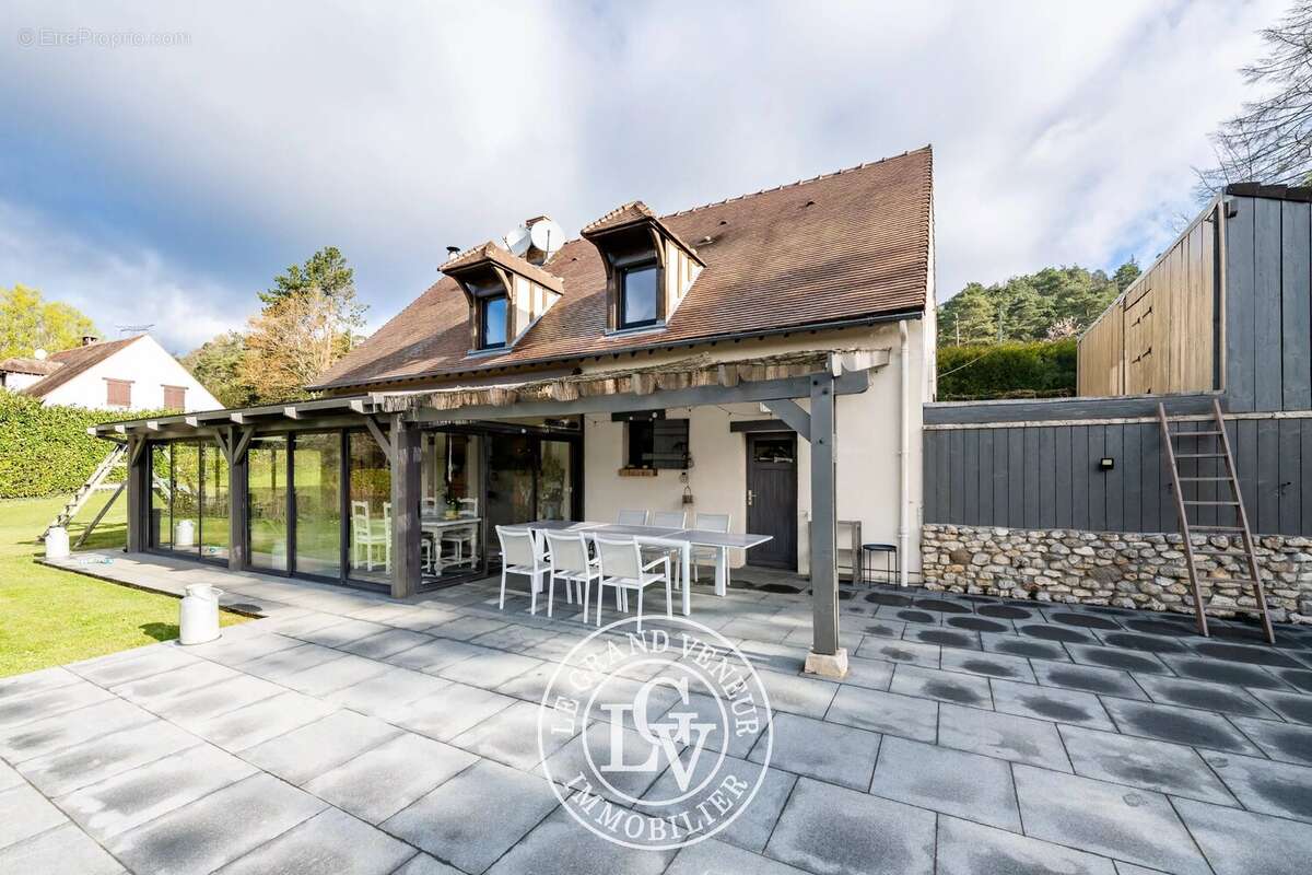 Maison à FONTAINEBLEAU