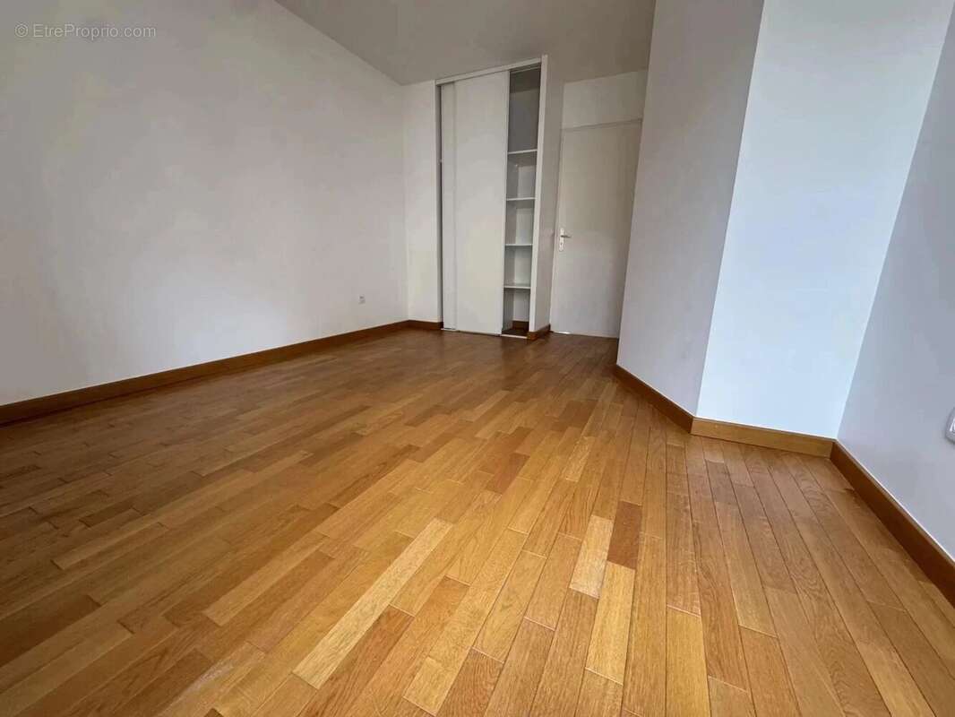 Appartement à CHENNEVIERES-SUR-MARNE