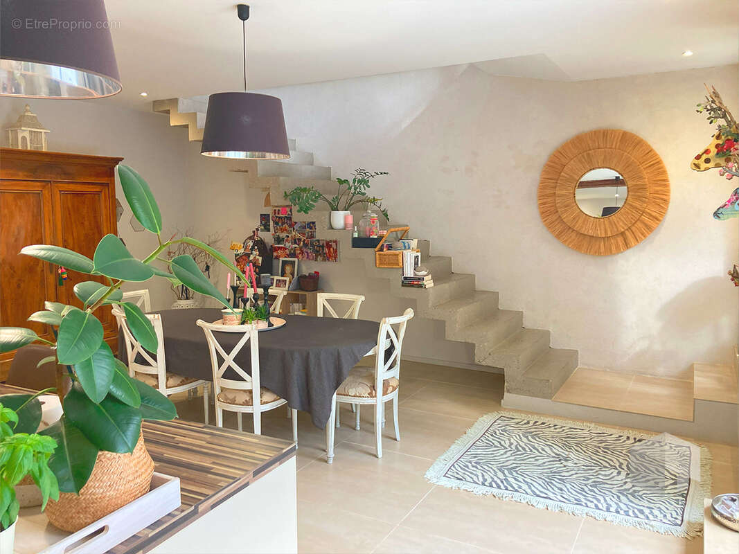 MONTELIMAR, maison de ville 350 m2 avec piscine - photo 5