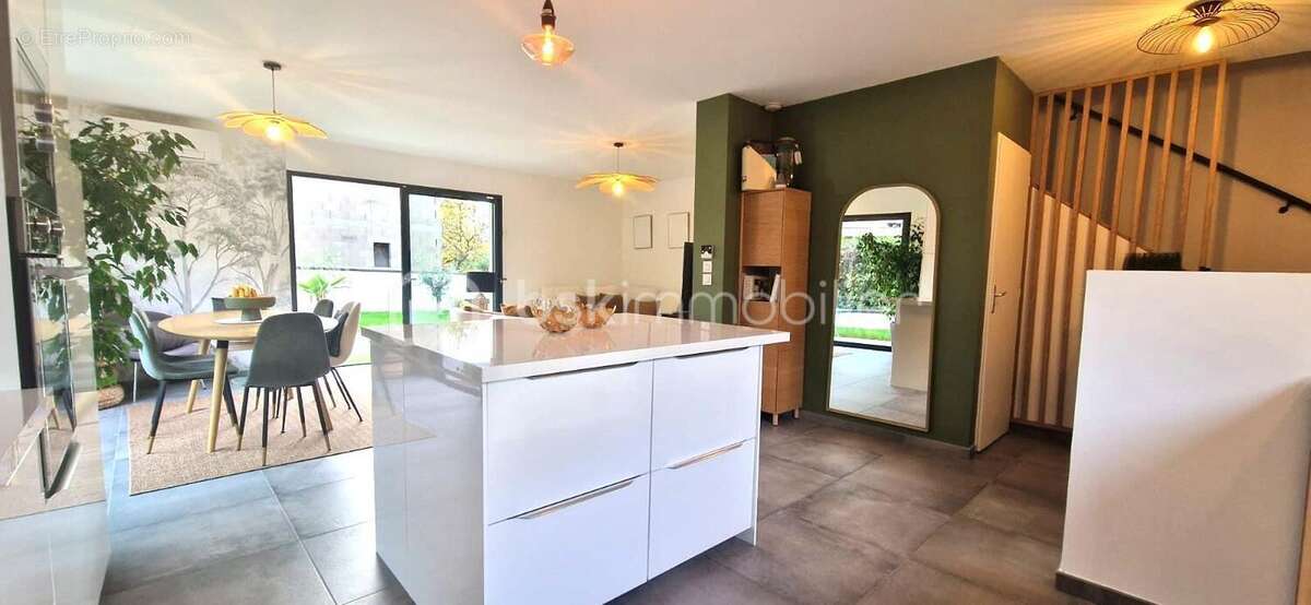 Maison à VILLARD-BONNOT