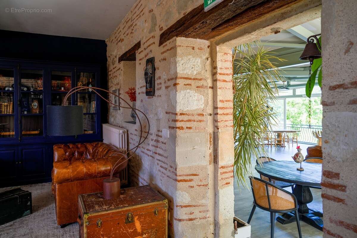 Propriete à vendre 14 pièces SAINTE LIVRADE SUR LOT (47)Sainte-Livrade-sur-Lot – Propriété de caractère à projets multiples en b - photo 42