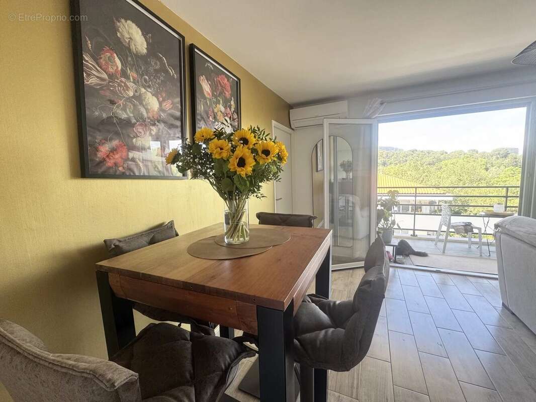 Appartement à VILLENEUVE-LOUBET
