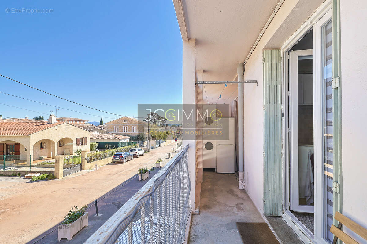 Appartement à CUERS
