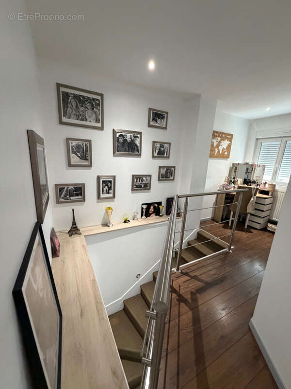 Maison - 121m2 - 7 pièces 59990 Maresches - photo 9