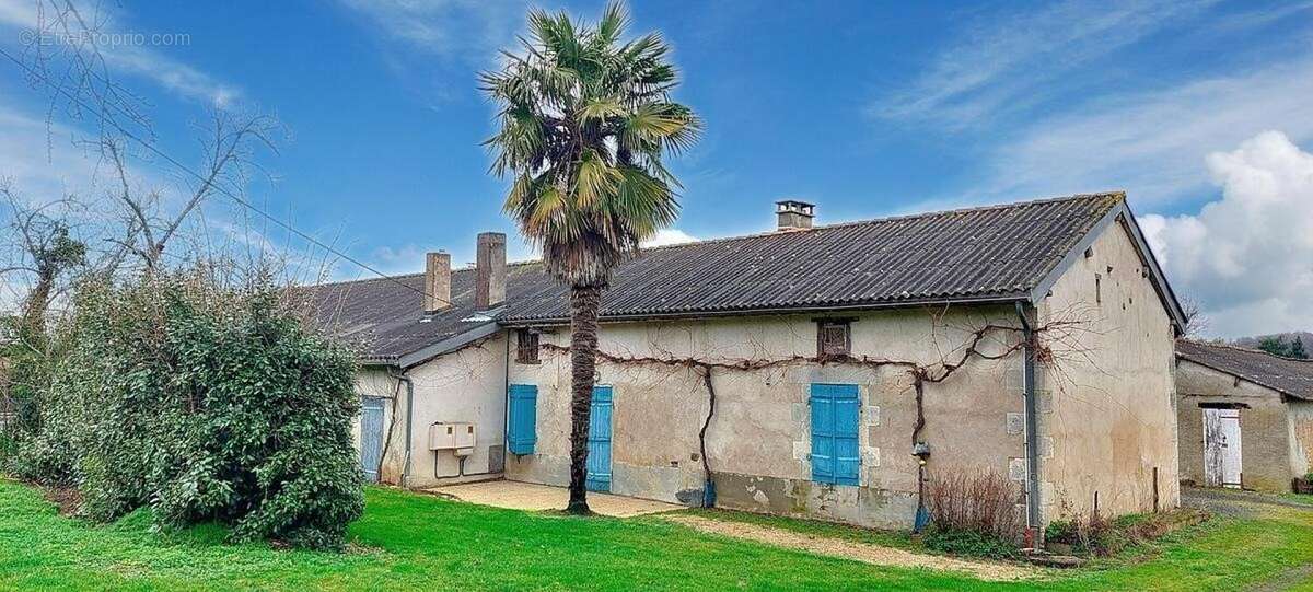 Photo 3 - Maison à ADRIERS