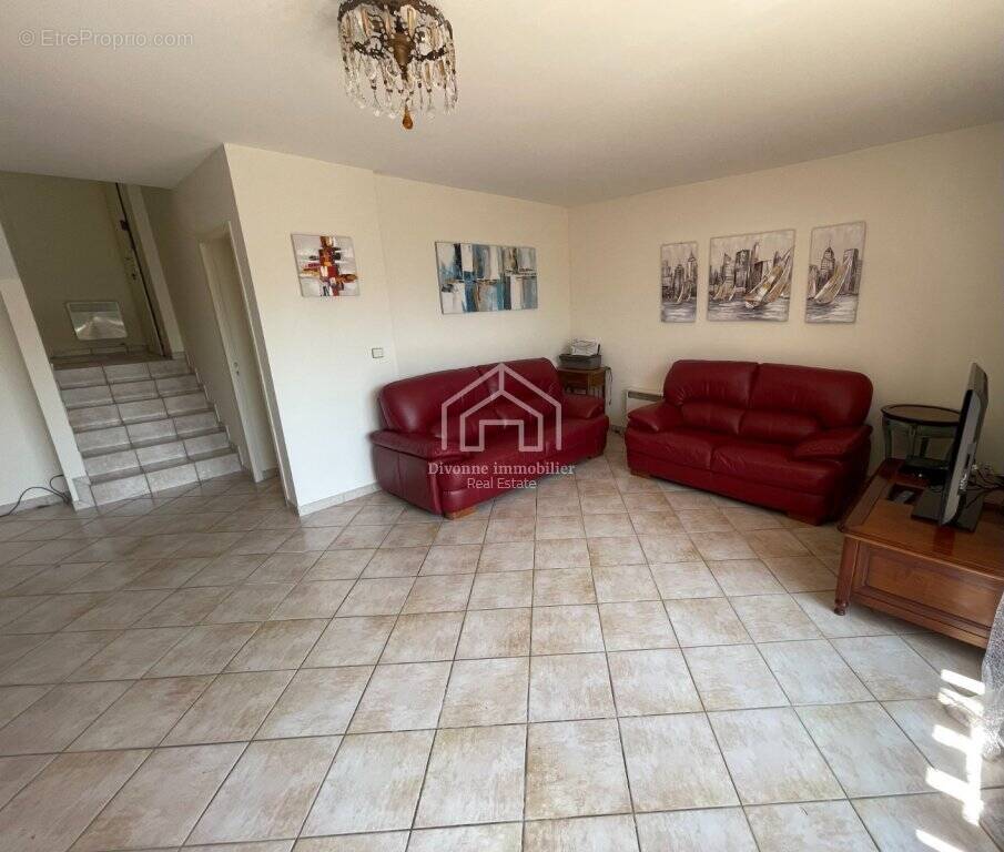 Maison à DIVONNE-LES-BAINS