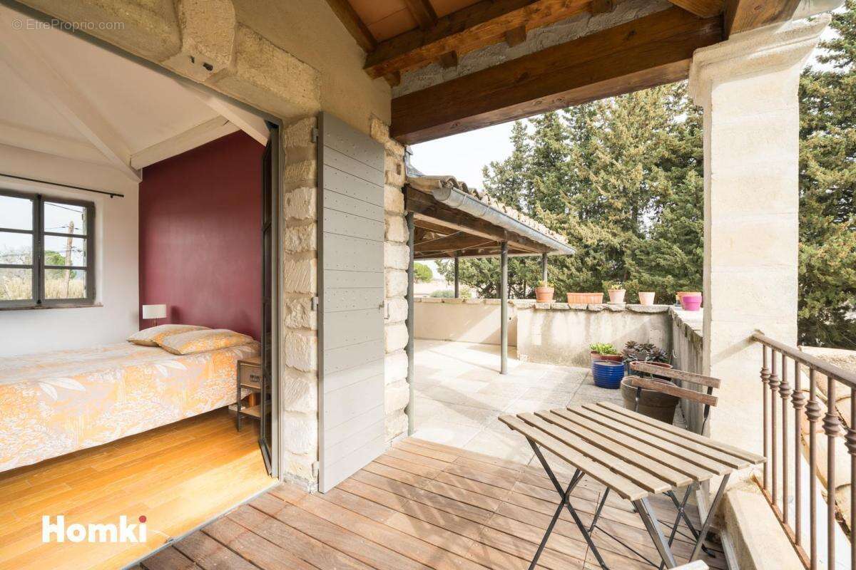 Maison à MONTAREN-ET-SAINT-MEDIERS