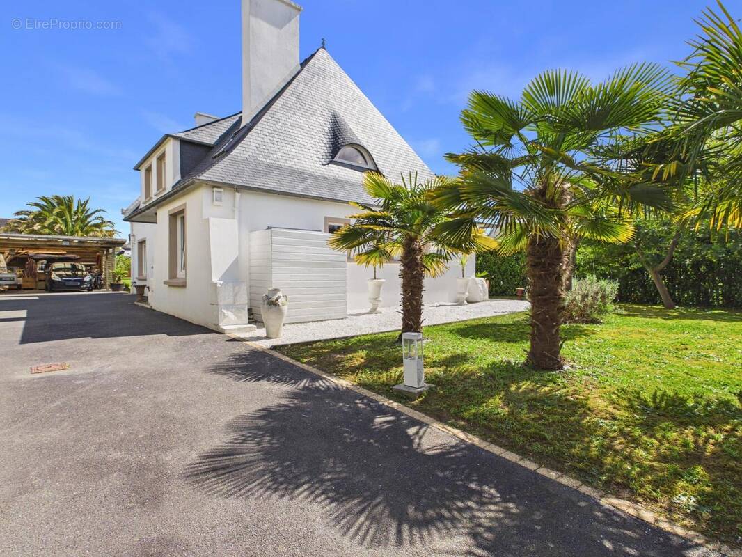 Photo 1 - Maison à LANDIVISIAU