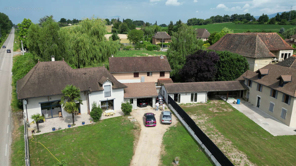 Maison à LES AVENIERES