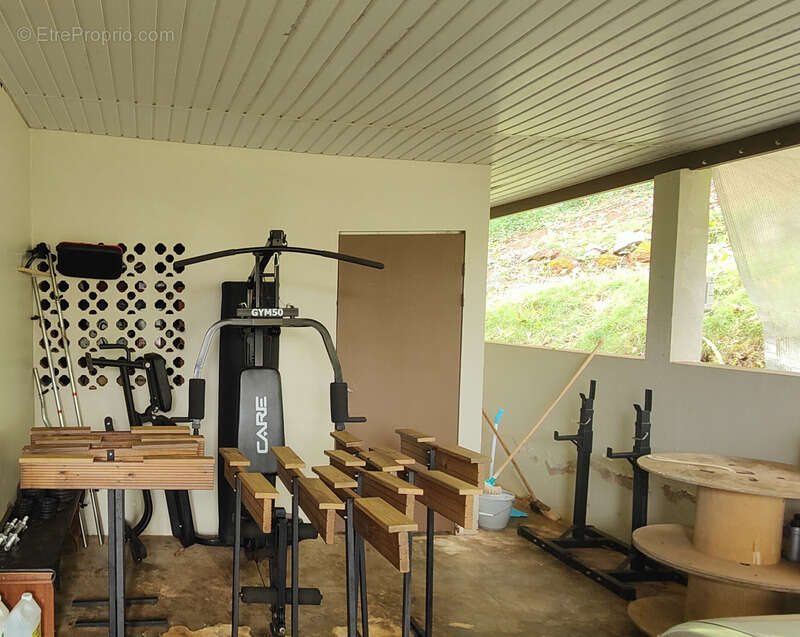 Maison à REMIRE-MONTJOLY