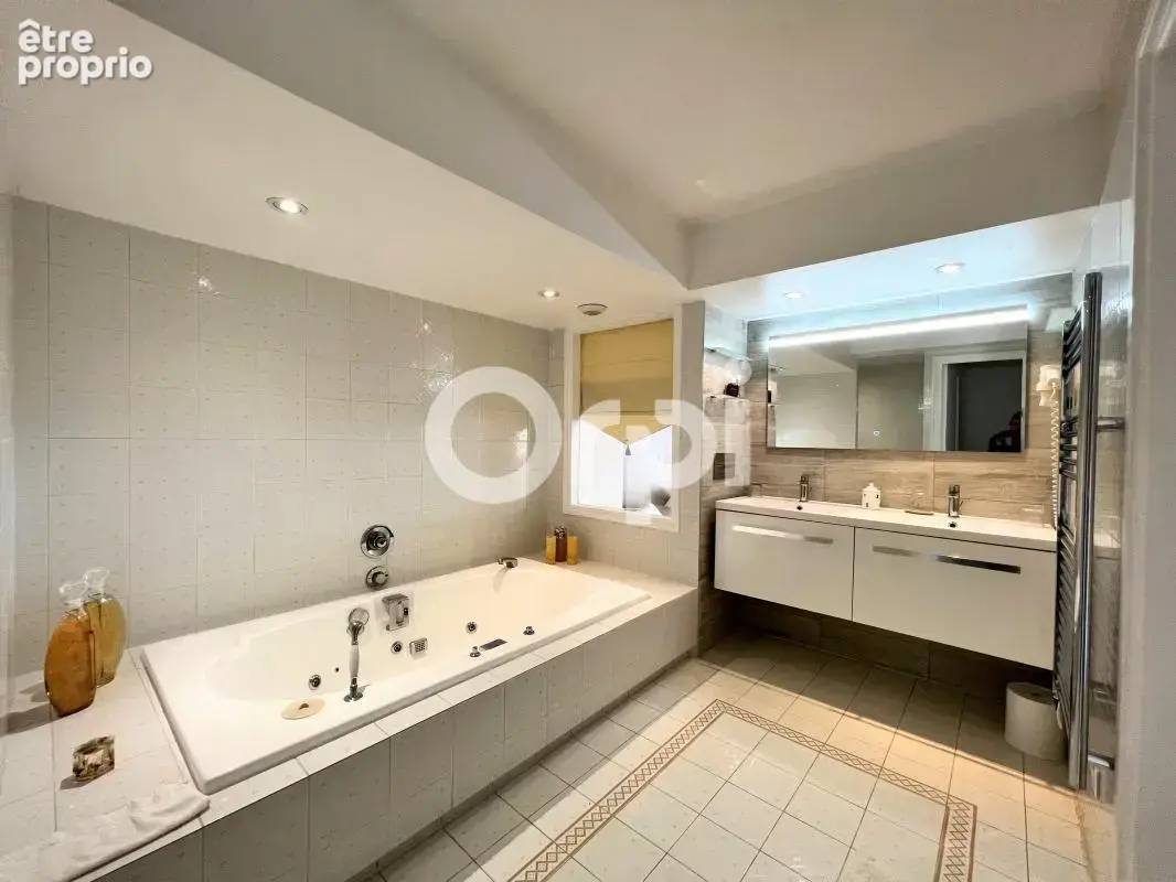 Charmante villa - vue mer - face à la baie de cannes - photo 17
