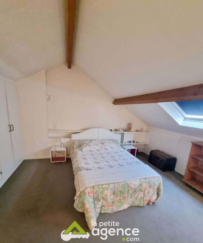 Maison à SAINT-AMAND-MONTROND