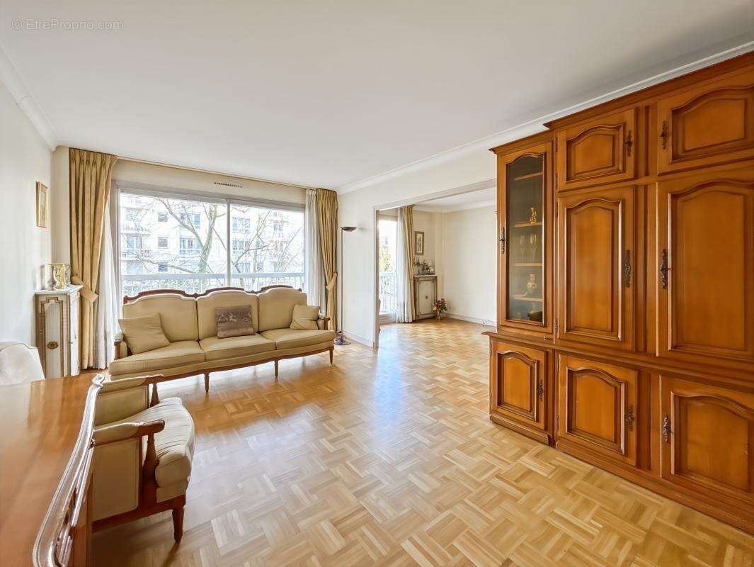 Appartement à PARIS-20E