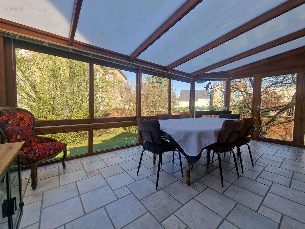 Maison à VAIRES-SUR-MARNE