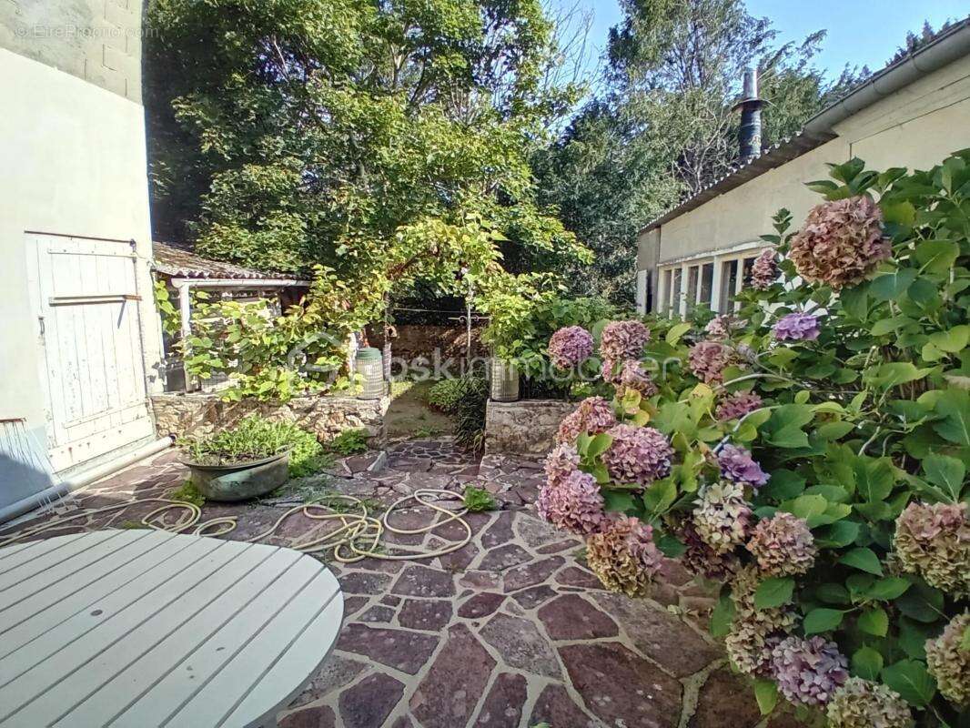 Maison à BONNETABLE