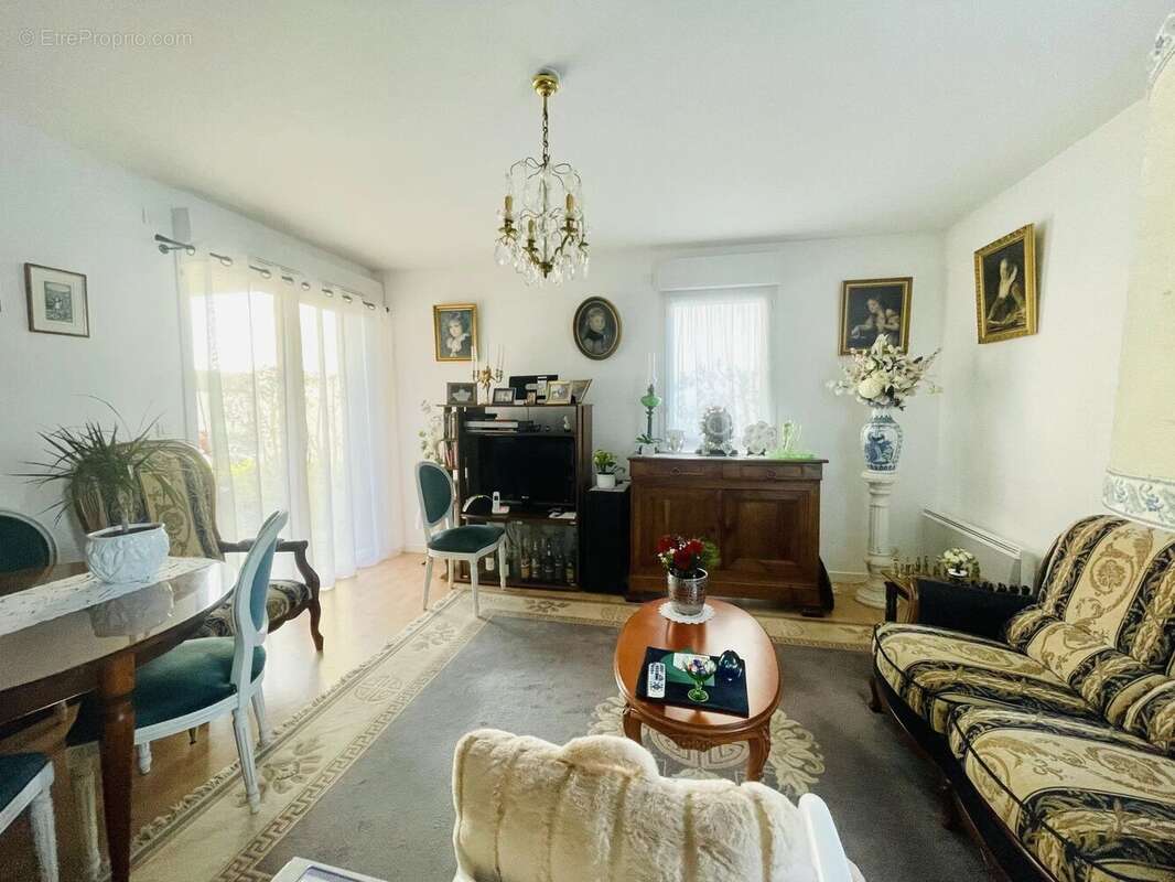Appartement à BOUAYE