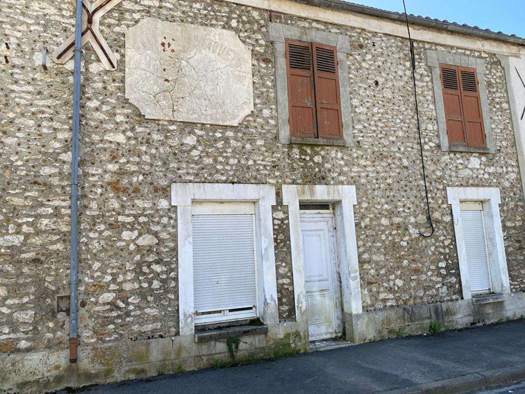 Bâtisse/Maison de village en pierre - photo 4