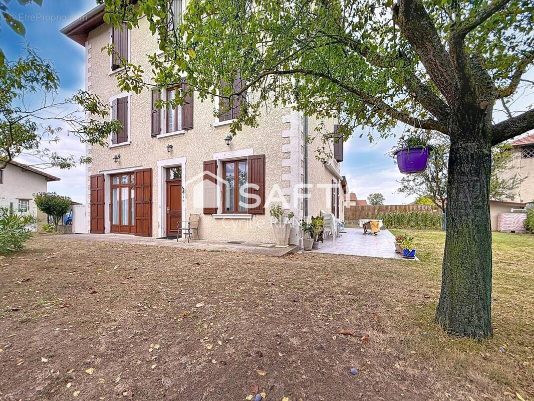 Photo 1 - Maison à IZEAUX