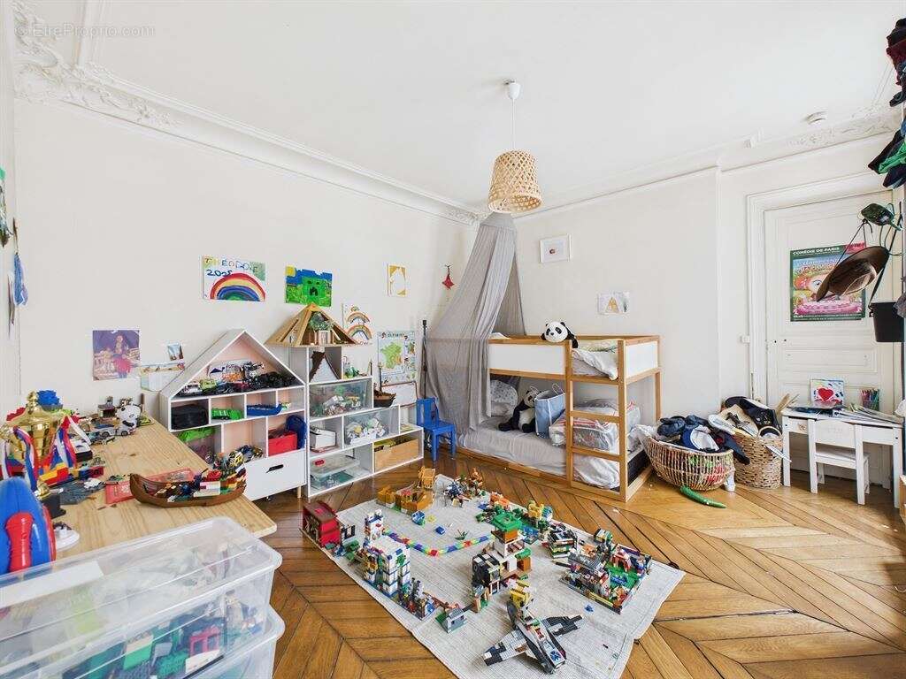 Appartement à PARIS-9E