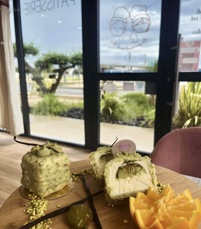 Commerce à BOURG-SAINT-ANDEOL