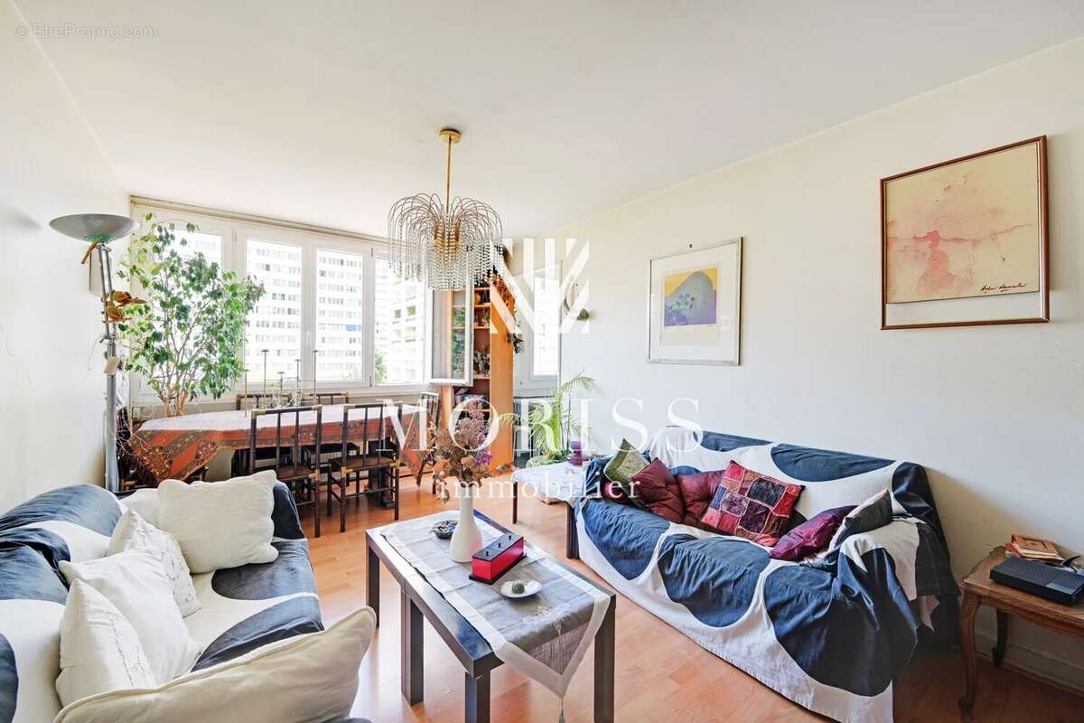 Appartement à PARIS-14E