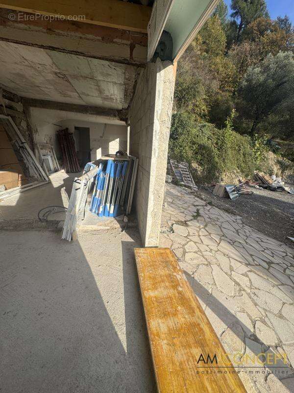 Appartement à L&#039;ESCARENE