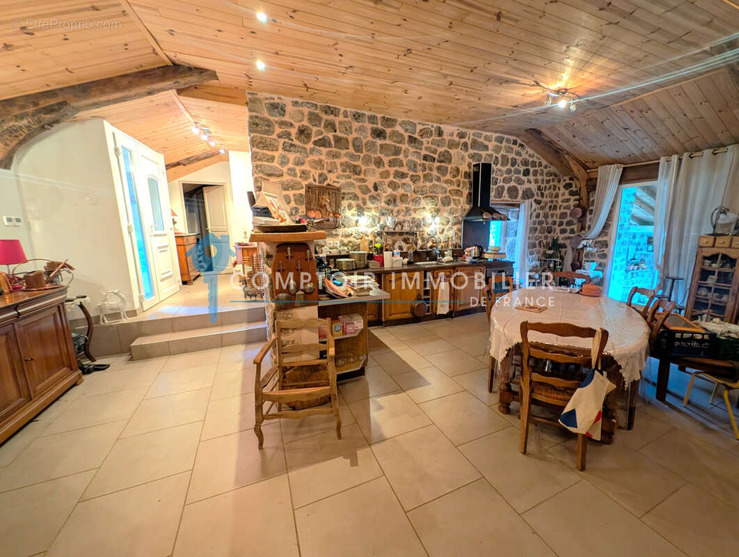 Maison à LE ROUX