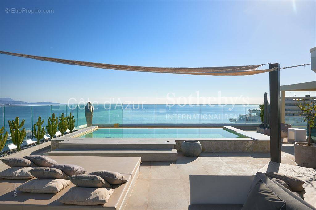 Appartement à VILLENEUVE-LOUBET