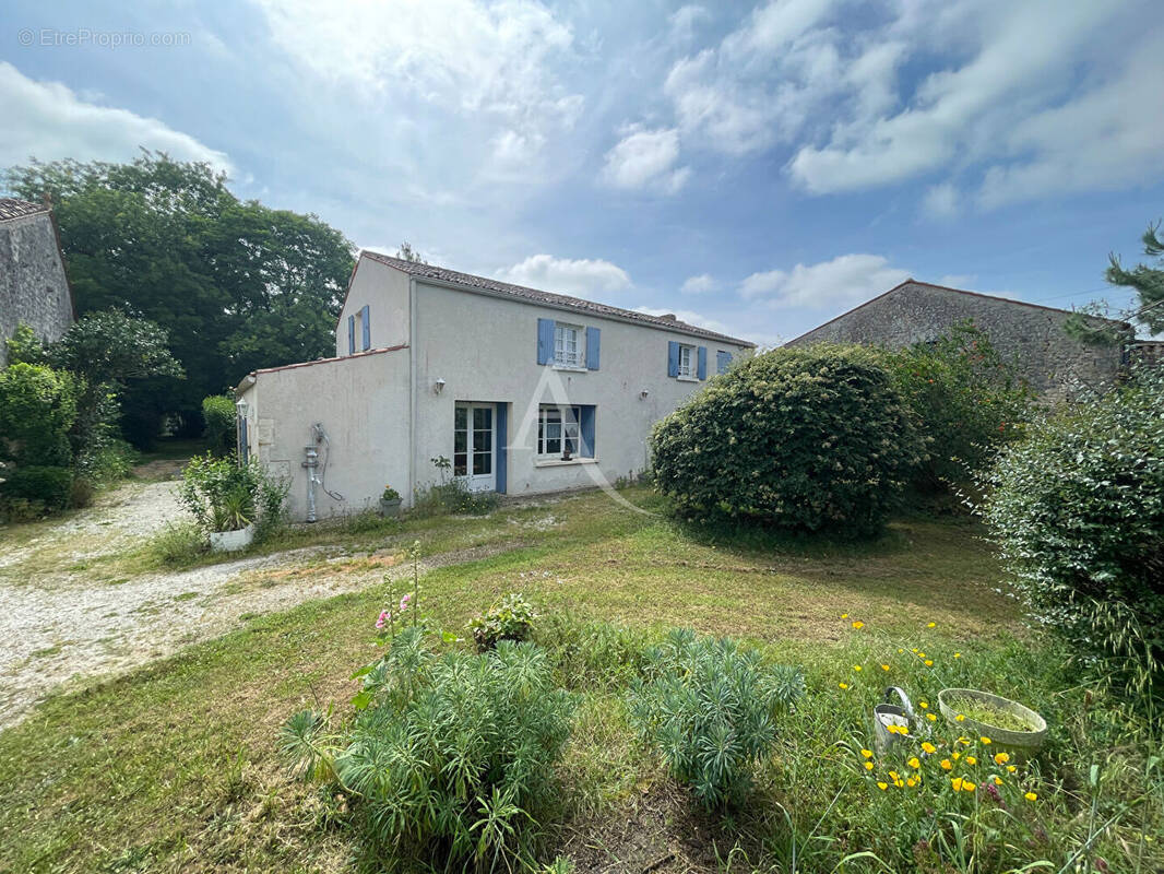 Maison à SAINT-AGNANT