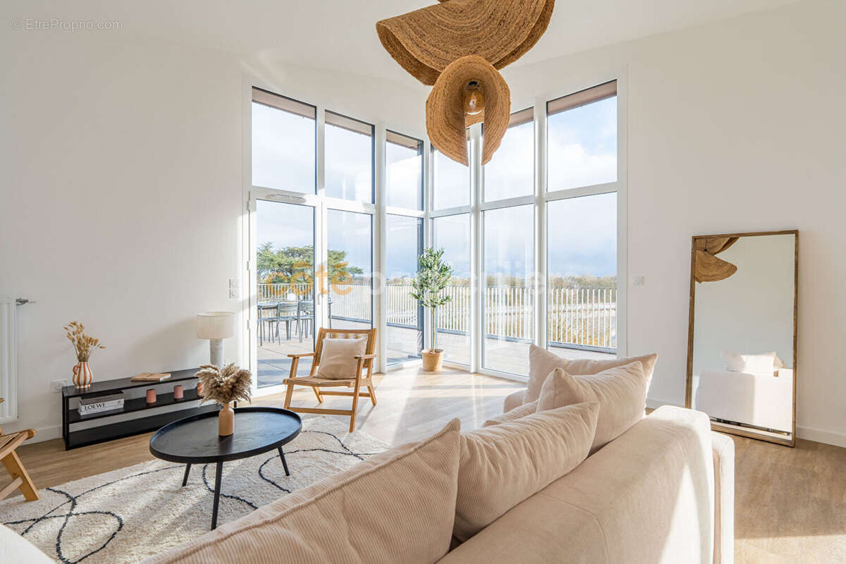 Appartement à SAINT-JEAN-DE-LA-RUELLE