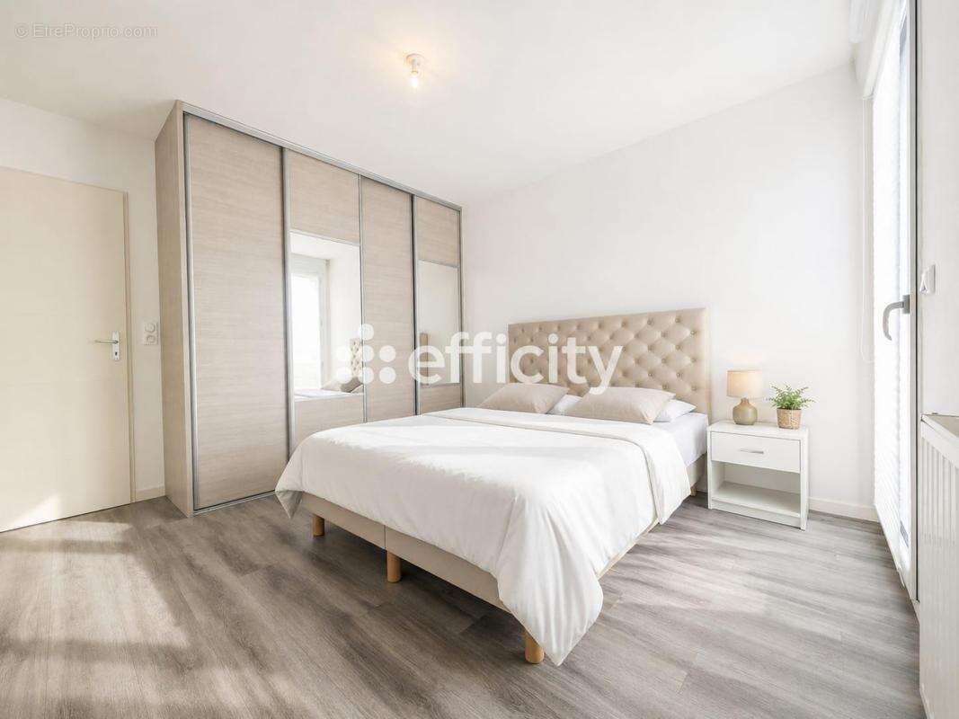 Appartement à BALLAN-MIRE
