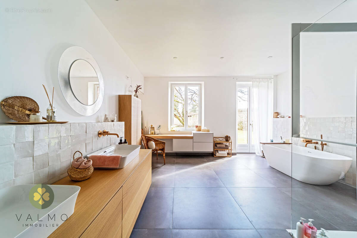 Maison à CONDE-SUR-VESGRE