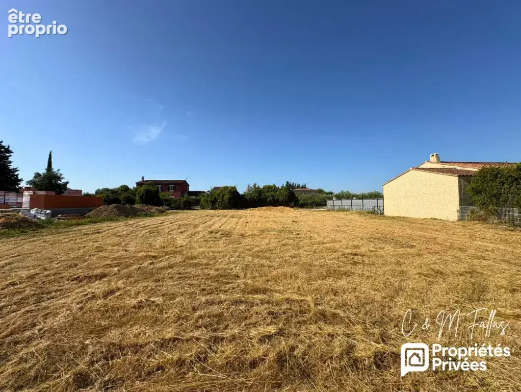 TRAVAILLAN : 960 m²  pour donner vie à votre projet ! - photo 3