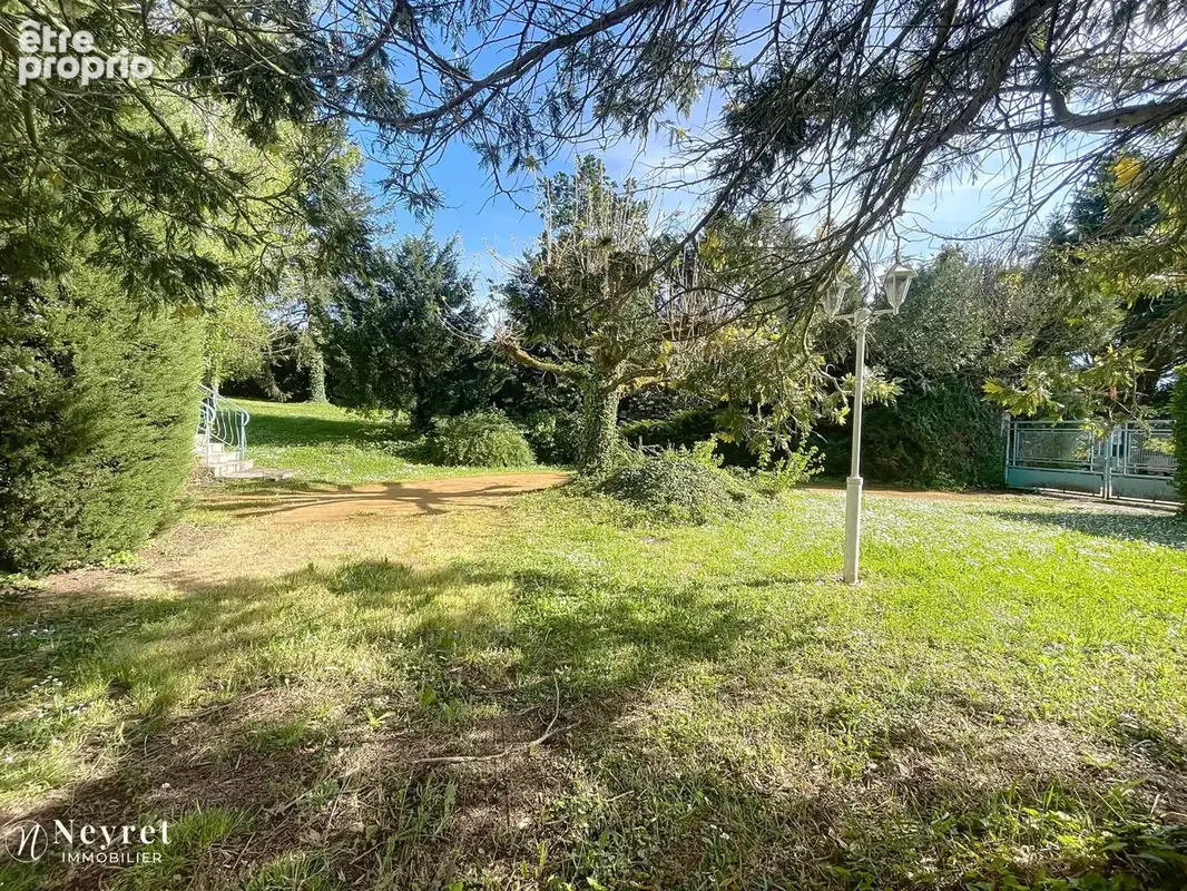 Maison de 130 m2 - Parc de 1546 m2 - 4 chambres - Sous sol complet de 180m2  - photo 2