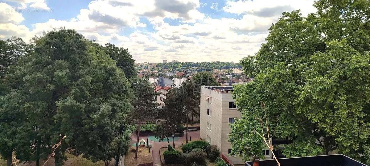 Appartement à BOURG-LA-REINE