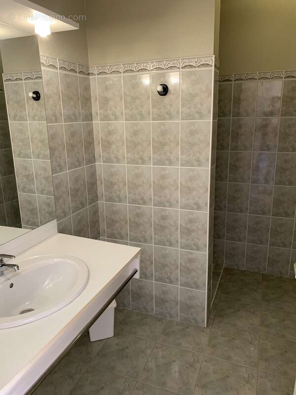 Appartement à SAINT-PANTALEON-DE-LARCHE