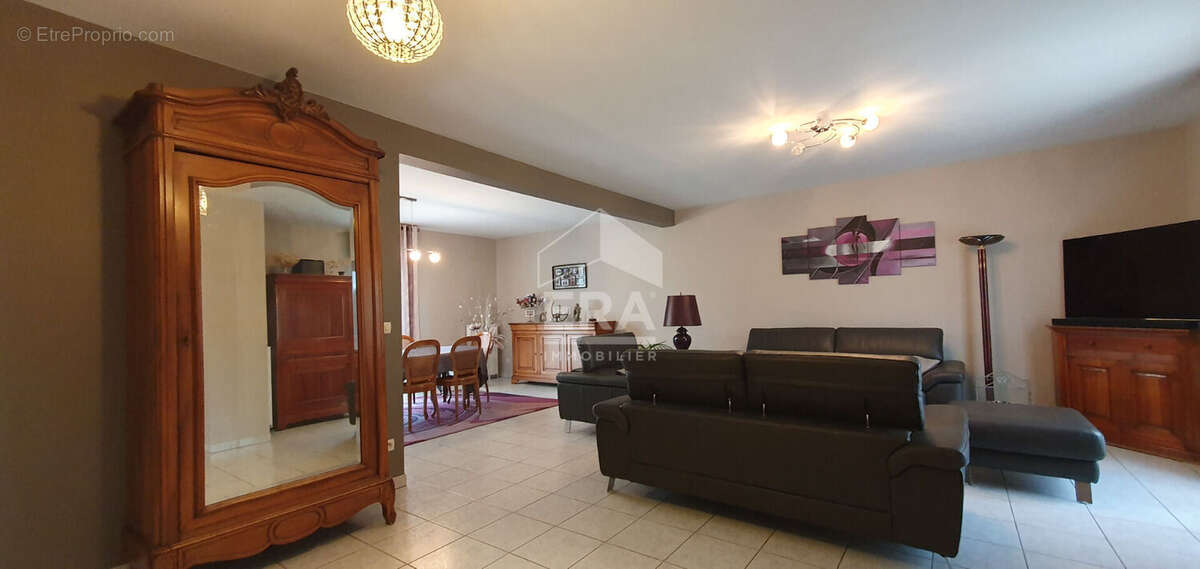 Maison à GRISY-SUISNES