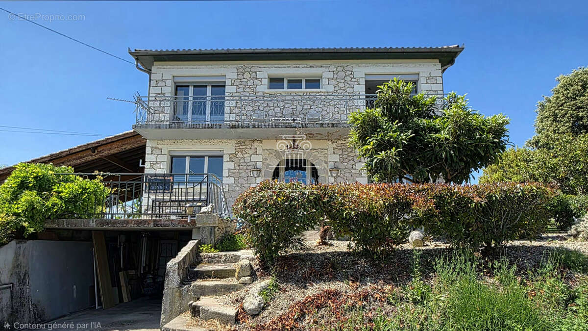 Maison à LAVARDAC