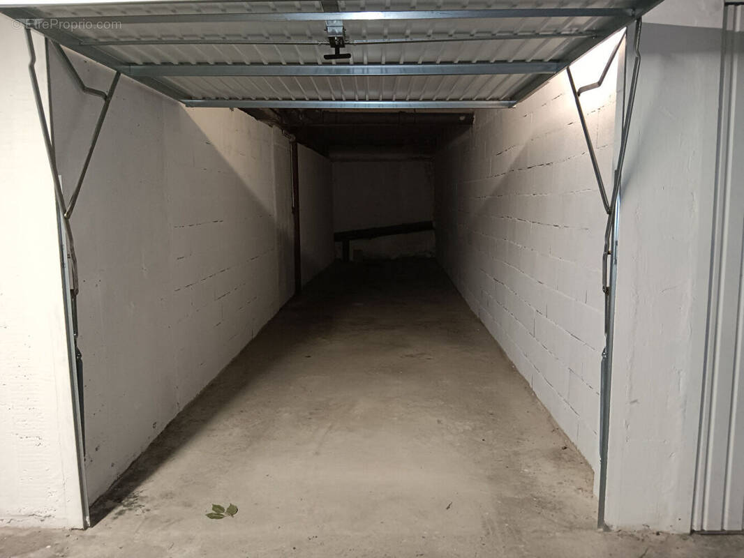 Parking à PARIS-13E