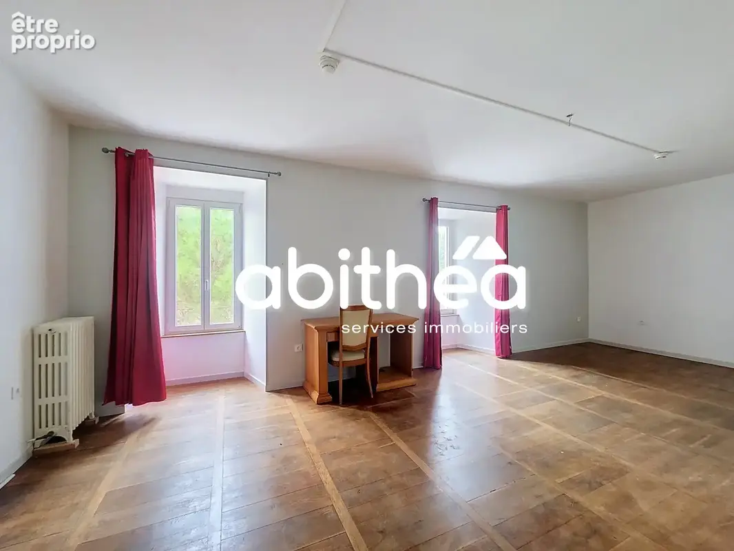 Demeure  707m2  11 chambres suites  chai  dependances  5.5 ha2 - photo 6