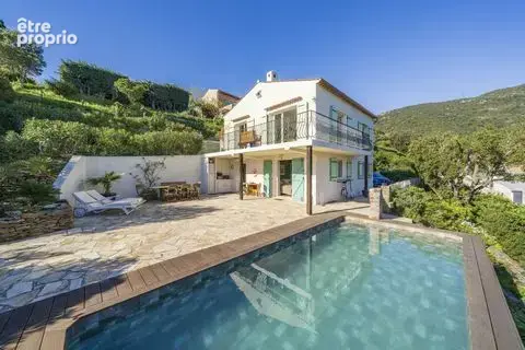 Photo Maison à Cavalaire-Sur-Mer au prix de 890 000€