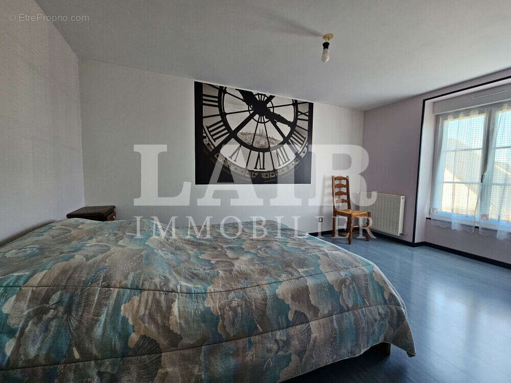 Maison à VILLAINES-LA-JUHEL