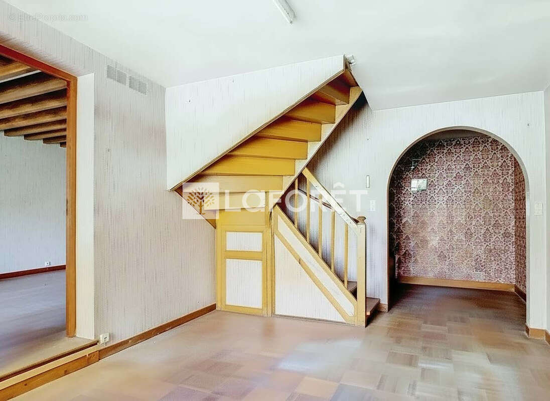 Maison Martigne Ferchaud 9 pièces à rénover 170 m2 - photo 2