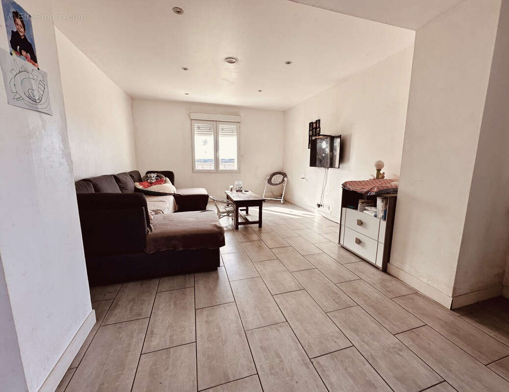 Salon - Living room - Maison à ISSIGEAC
