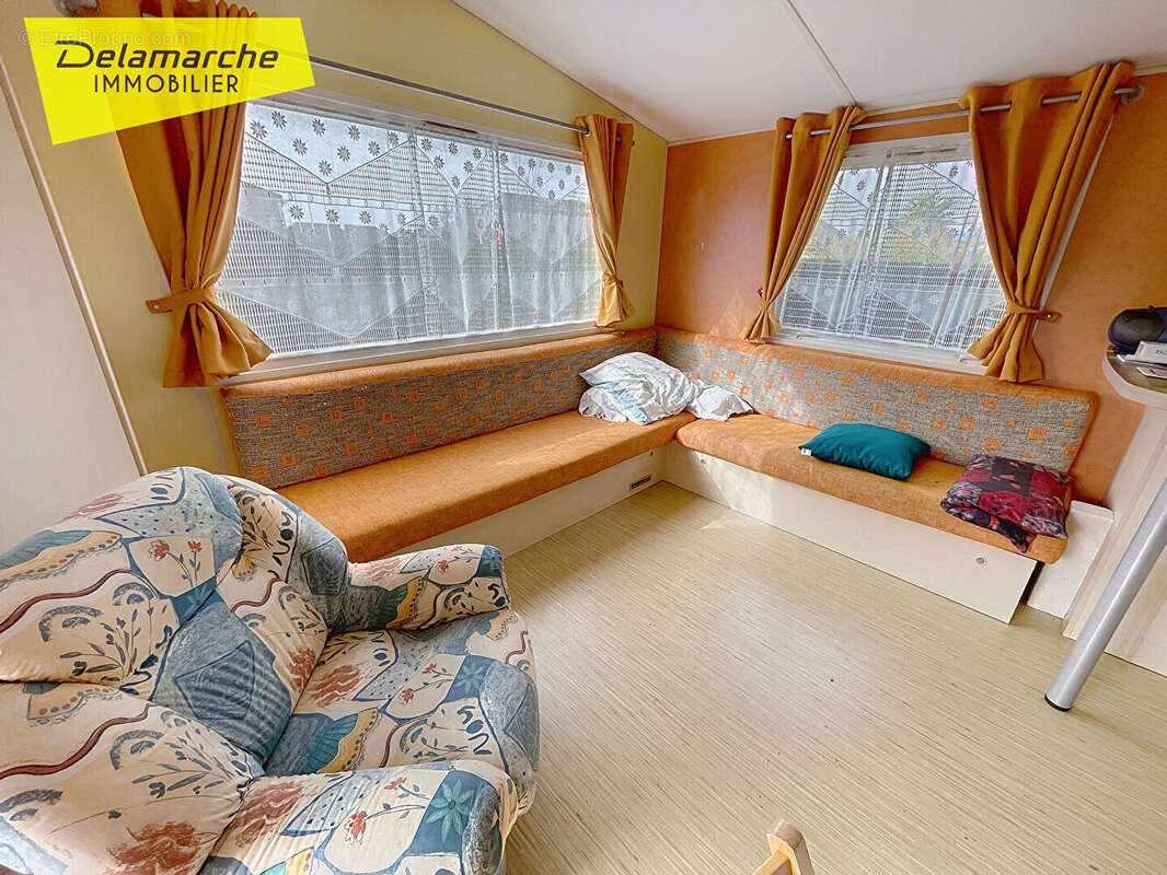 Maison à MONTMARTIN-SUR-MER