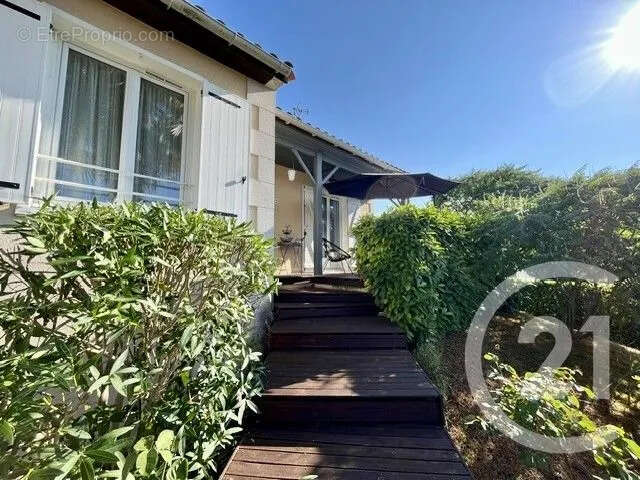 Maison 120 m² à Ruelle-Sur-Touvre  - photo 15