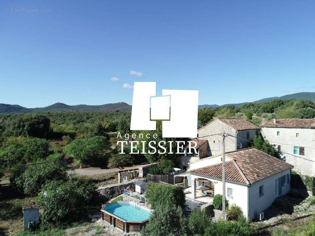 Ensemble immobilier - 2 maisons sur 4 150 m² - Les Vans (07 - photo 10
