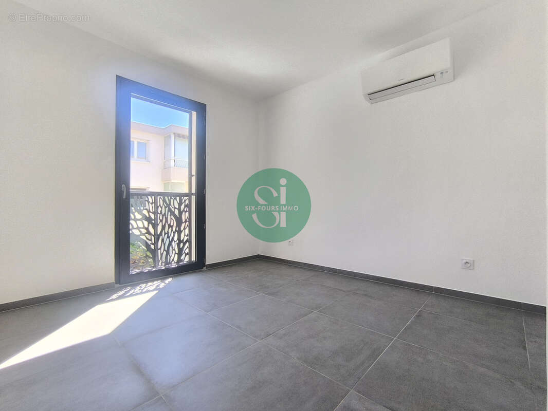 Appartement à SIX-FOURS-LES-PLAGES